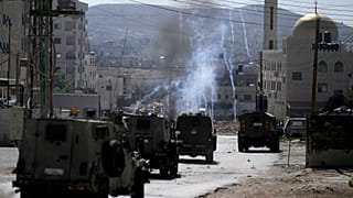 İsrail ordusu, Batı Şeria'nın Nablus kentinde silahlı saldırıda bulunduğunu iddia ettiği üç Filistinliyi öldürdü
