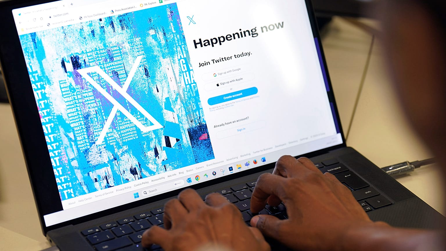 فرانس برس اتهمت منصة إكس المملوكة للملياردير إيلون ماسك بأنها "ترفض تماما" الخوض في مباحثات حول الحقوق المجاورة.