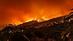 Auf Sizilien lodern nach wie vor mehrere Brände. 