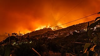 Catania, una città sulla costa orientale, ha registrato 47,6 C nel pomeriggio di lunedì.