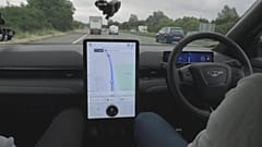 Ajouter au panier Imprimer Partager ce document Driving hands-free on the motorway is now possible in the UK, where carmaker Ford is introducing a driving assistance technolog