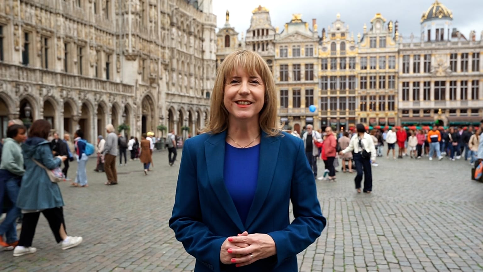 Host Méabh Mc Mahon in the Grand Place of Brussels 