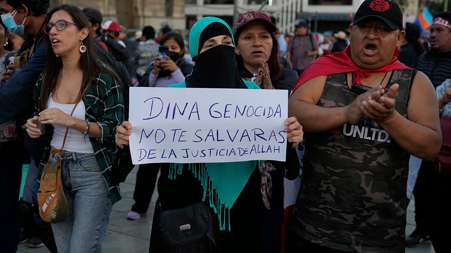 Boluarte fue investida tras el fallido autogolpe de Pedro Castillo en diciembre del año pasado. Desde entonces, parte del país exige su dimisión.