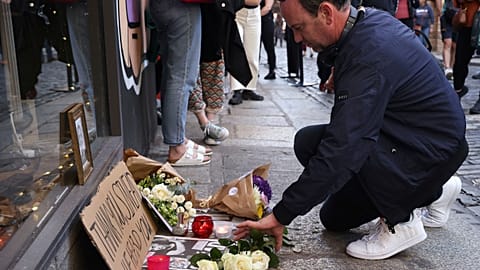 Hommages à Sinead O'Connor devant le musée irlandais du Rock 'n' Roll à Dublin - 27.07.2023