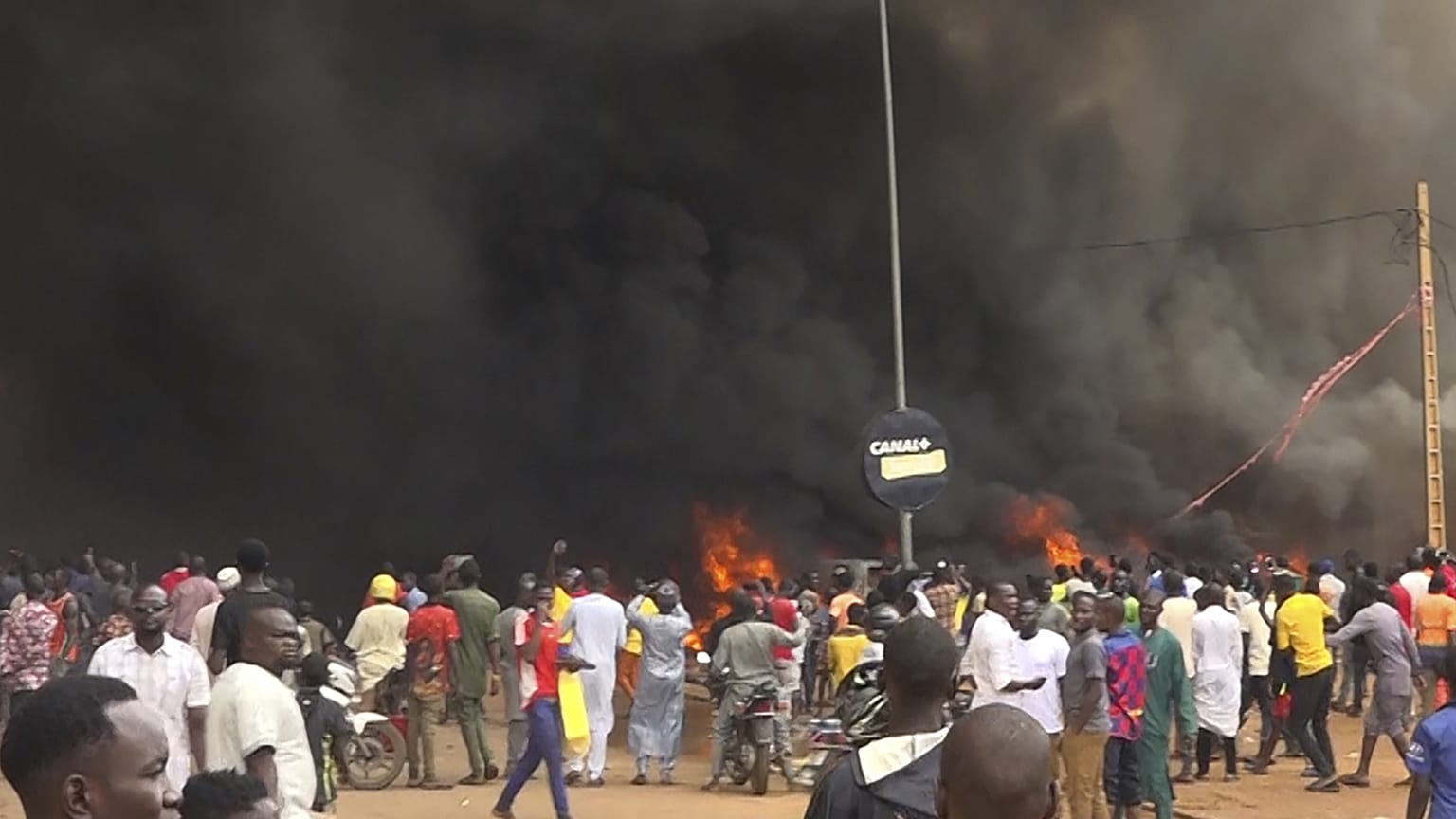 Ég a kormányzó párt székháza Niamey-ben