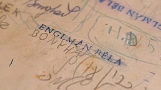 Die Schulbibel von Béla Engelmann, der 1944 dreizehnjährig in Auschwitz ermordet wurde. Es ist sein einziges physisches Memento.