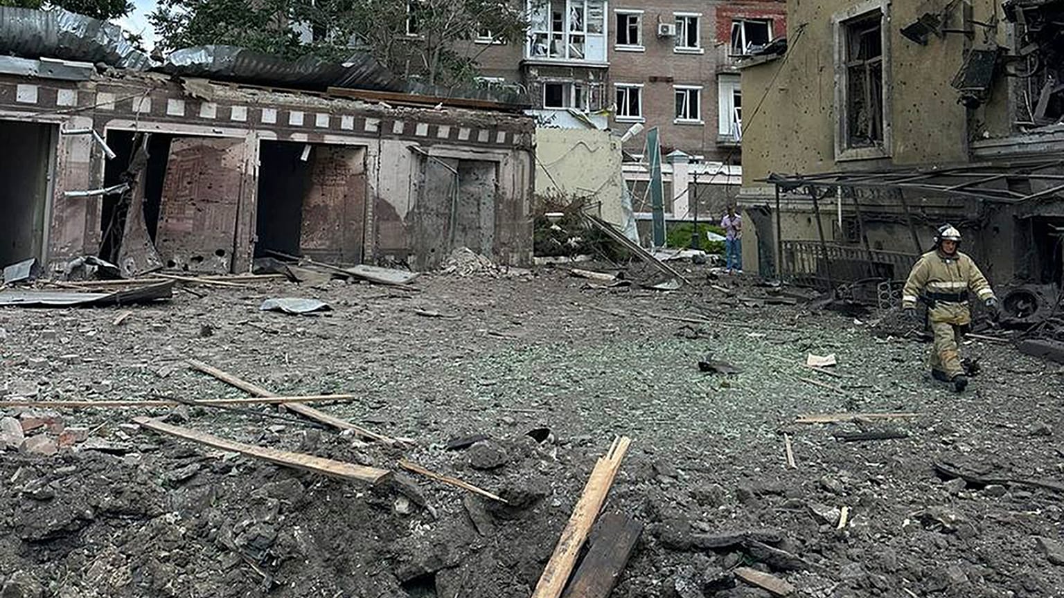 Обломки ракеты, сбитой российской ПВО, упали в жилом секторе Таганрога