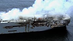 Cargueiro incendiou-se ao largo da costa holandesa