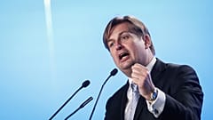 Максимилиан Кра, евродепутат от крайне правой немецкой партии "Альтернатива для Германии" на Европейской избирательной ассамблее на съезде АдГ в Магдебурге, восточная Германия