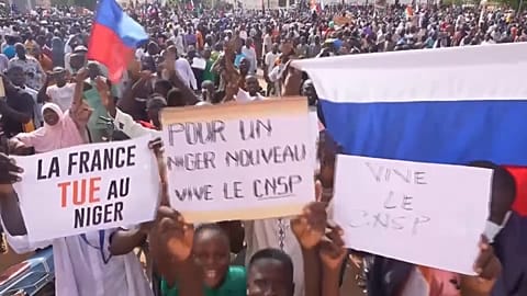 Thousands rally in support of military junta in Niger