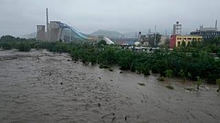 Auch der Flu´ss Yongding in Peking führt Hochwasser, 31. Juli 2023 