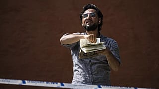 العراقي سلوان موميكا حارق المصحف