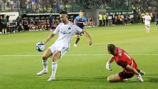 Ο Αντράζ Σπόραρ κάνει το 1-0 για τον Παναθηναϊκό