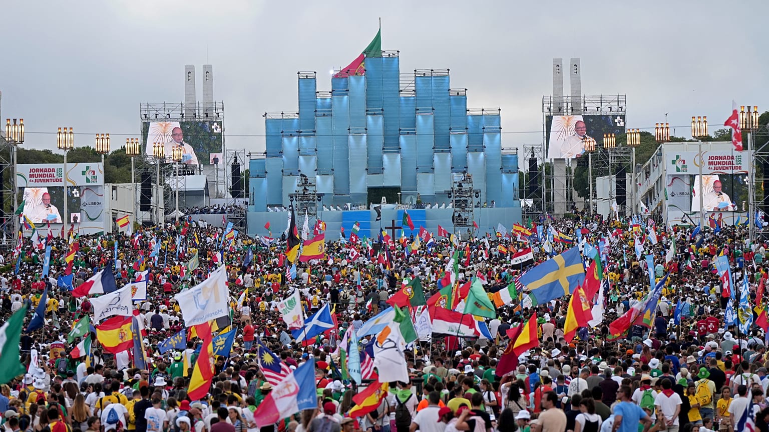 Messe d'ouverture des Journées mondiales de la jeunesse, célébrée par le cardinal de Lisbonne Manuel Clemente, le mardi 1er août 2023.
