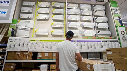 Air conditioners are actually making cities hotter, not cooler