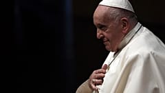 L'arrivo di Papa Francesco a Lisbona e l'appello per un'Europa più giovane