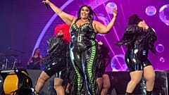 Lizzo processada por antigas bailarinas