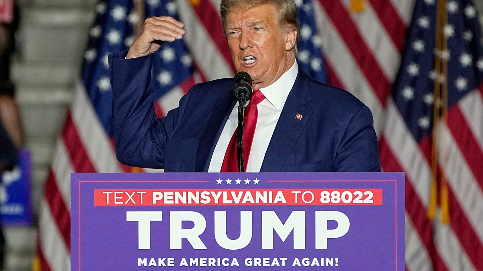 Donald Trump fala durante comício da sua campanha às presidencias de 2024, no sábado passado (29 de julho).