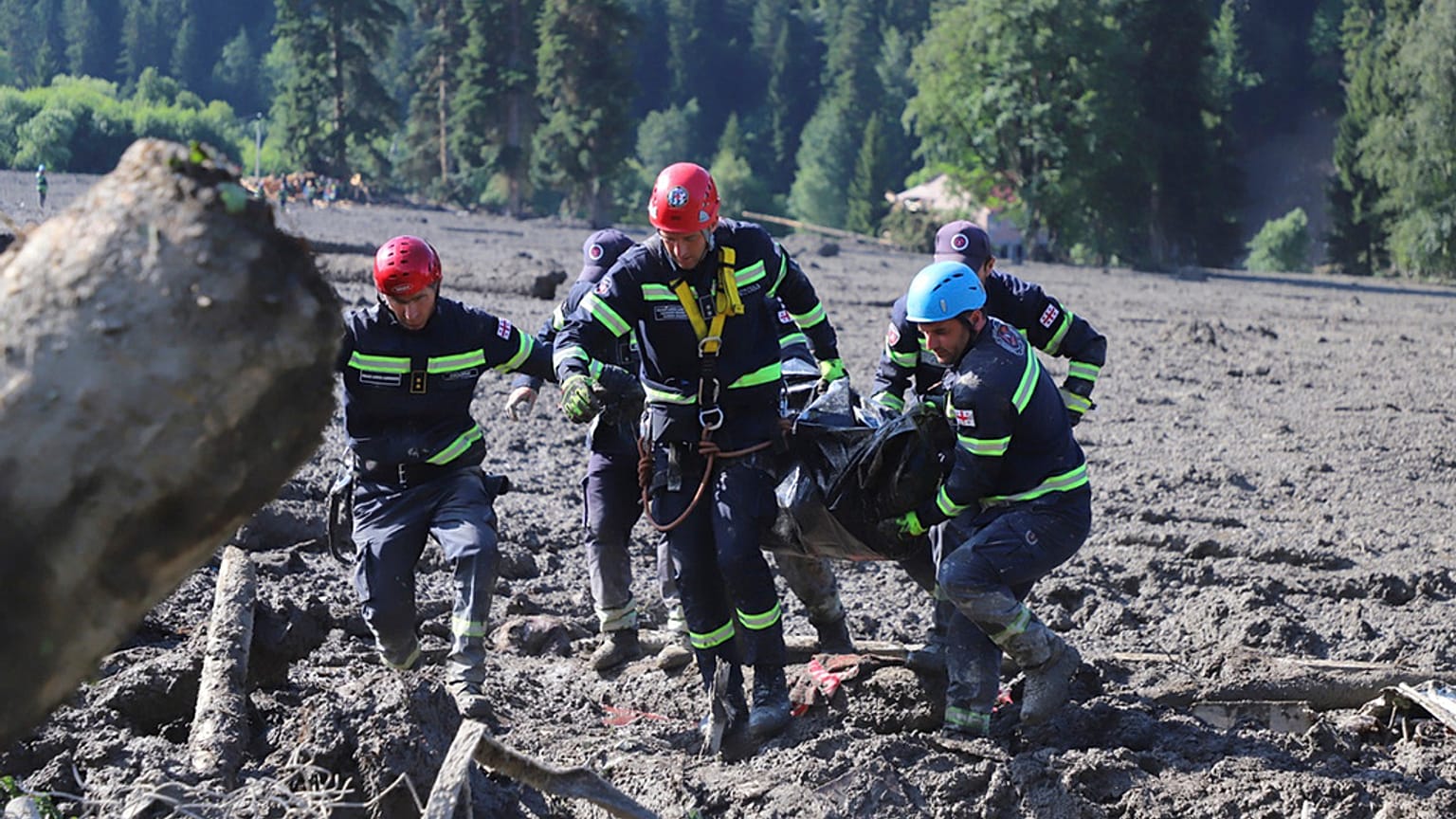Tote nach Erdrutsch in Georgien
