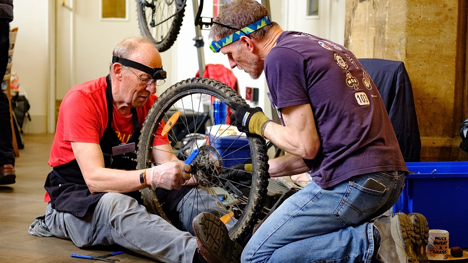 Il Repair Cafe di Tunbridge Wells conta 75 volontari.