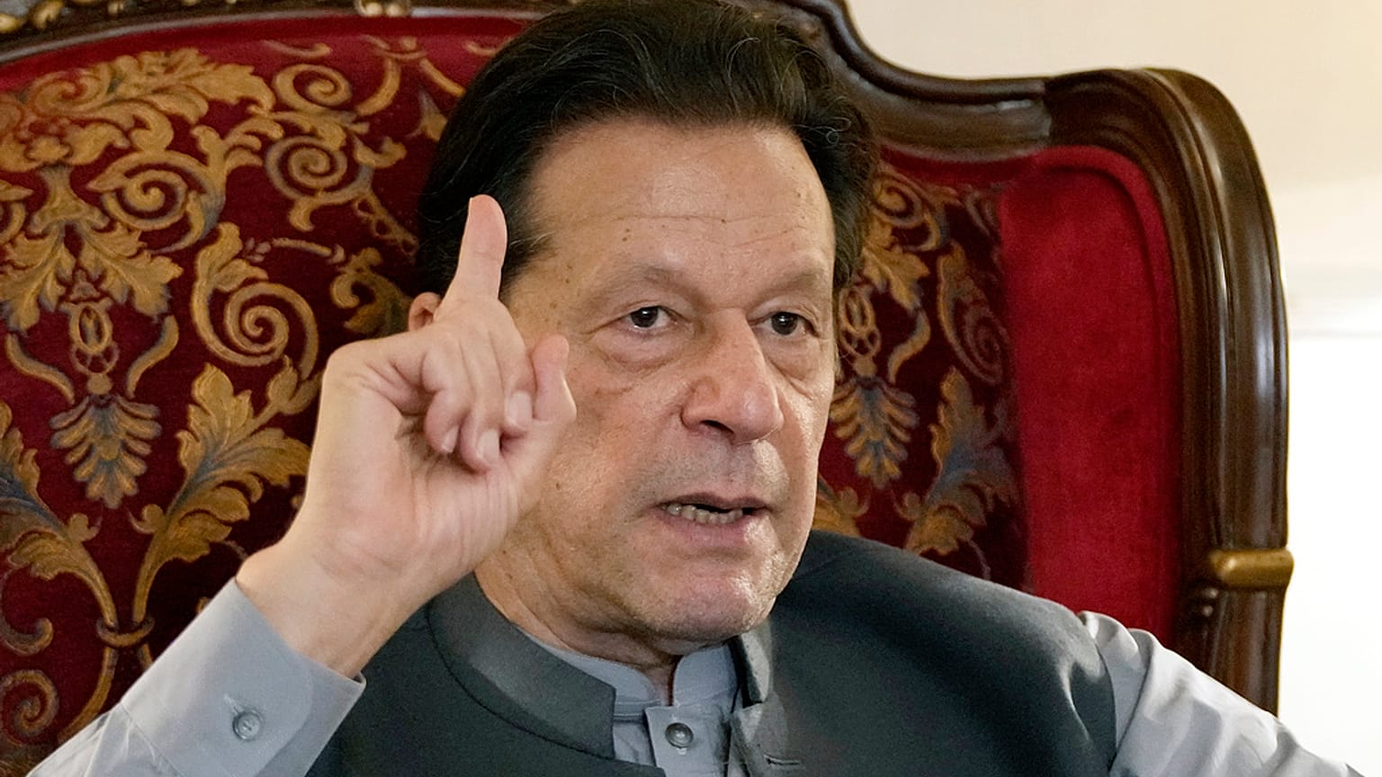 عمران خان رئيس الوزراء الباكستاني السابق 