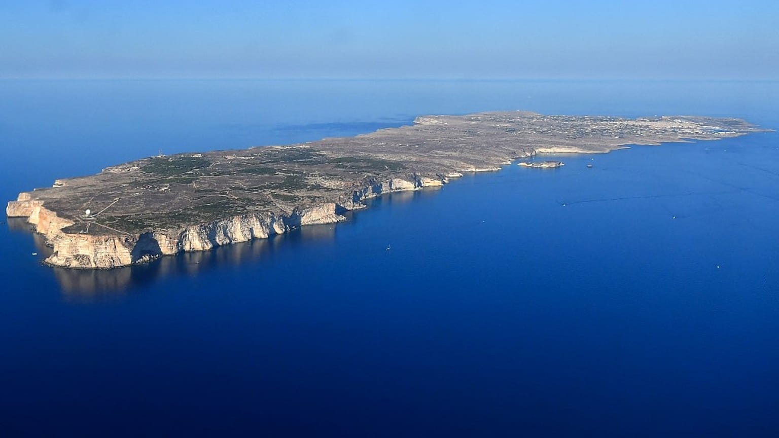 Naufragio de embarcaciones al sur de una isla italiana 