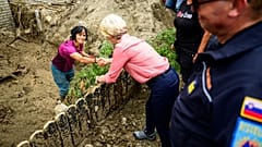 Ursula von der Leyen im Überschwemmungsgebiet in Slowenien