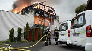 Большая часть здания полностью выгорела