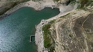 Der Stausee von Boadella ist zu 20 % ausgelastet, während sich Spanien auf die dritte Hitzewelle des Sommers vorbereitet.