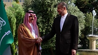 وزير الخارجية الإيراني حسين أمير عبد اللهيان ونظيره السعودي فيصل بن فرحان في طهران في يونيو 2023