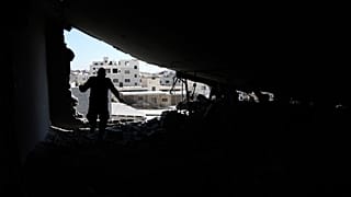 منزل فلسطيني في مخيم عسكر بالقرب من نابلس هدمته القوات الإسرائيلية 