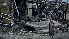 Κατεστραμμένο κτίριο μετά από πυραυλικό χτύπημα στην Ουκρανία