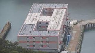 El Gobierno alojó a los migrantes en la barcaza, con capacidad para 500 personas, con el objetivo de reducir la factura de hospedar a solicitantes de asilo en hoteles.