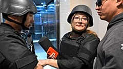 Η χήρα του Φερνάντο Βιγιαβισένσιο, Βερόνικα Σαράουζ