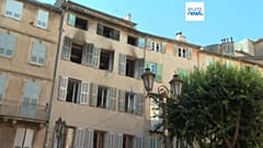 La façade noircie par les flammes témoigne de la violence du sinistre
