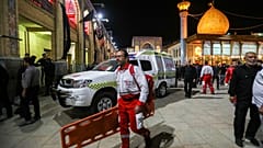 İran'ın, Şiraz şehrinde bulunun Şii Şah Çerağ Türbesi