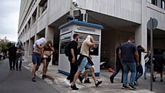 Μεταγωγή κρατουμένων για τα επεισόδια στη Νέα Φιλαδέλφεια