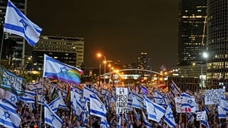 Az igazságügyi reform elleni tüntetés Tel Avivban