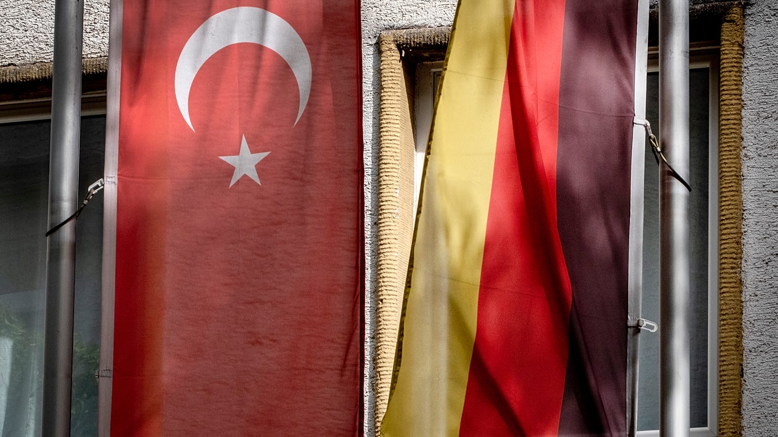 Σημαίες της Γερμανίας και της Τουρκίας