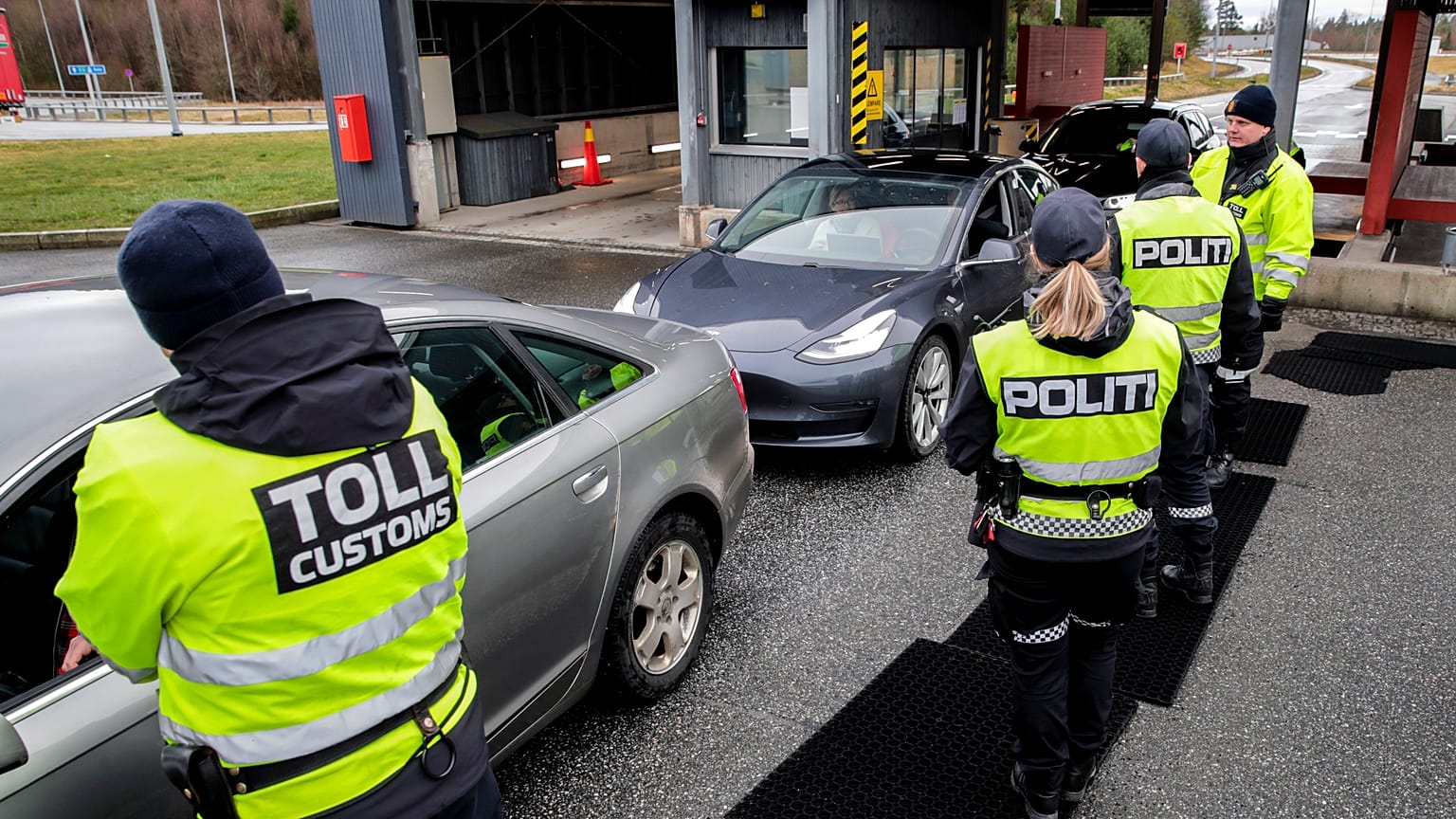 Kontrolle an der norwegisch-schwedischen Grenze (Archivaufnahme aus dem März 2020)