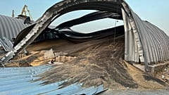 Nächtliche Drohnenangriffe haben Getreidesilos in den Häfen im Süden der Ukraine zerstört