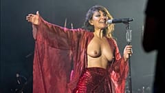 La cantante Eva Amaral actúa en uno de los escenarios del Festival Sonorama 2023, el sábado 12 de agosto.
