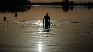 Une vaste partie de la France et d'autres pays européens s'apprêtent à connaître une vague de chaleur. Dans la ville de Lyon, le thermomètre pourrait dépasser les 40°C.