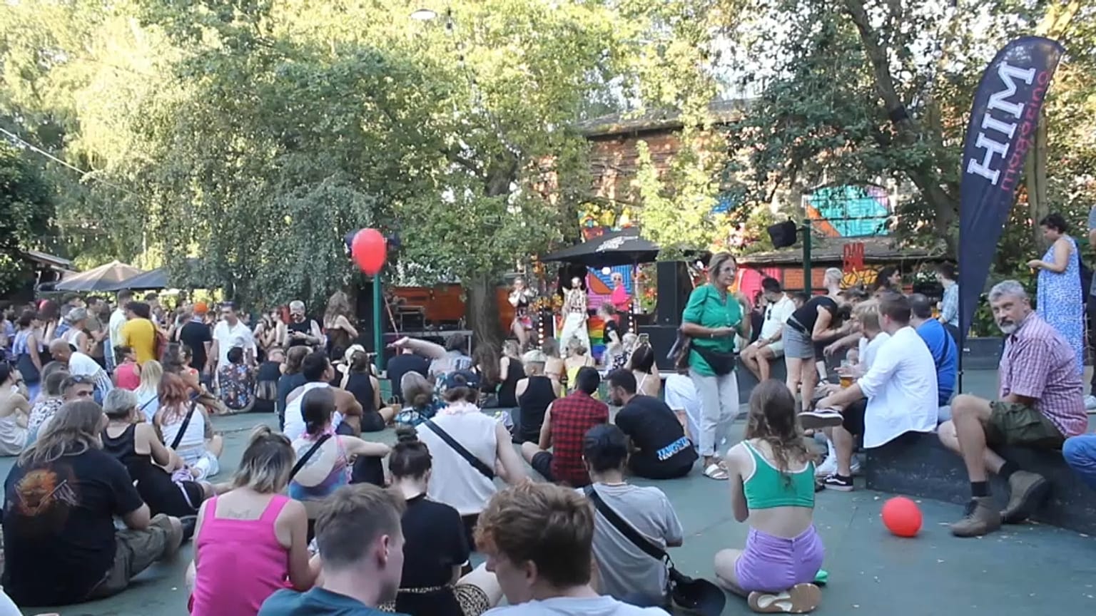 Teilnehmer:innen am Queerstreet Festival in Berlin