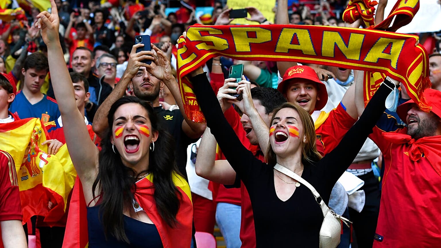 Spanyol szurkolók