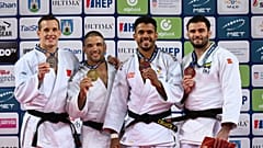 Der Ungar Krisztian Toth (Zweiter von links) strahlt, er gewann Gold in Zagreb.