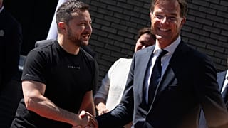 Volodimir Zelenszkij ukrán elnök és Mark Rutte holland kormányfő Eindhovenben, 2023. augusztus 20-án