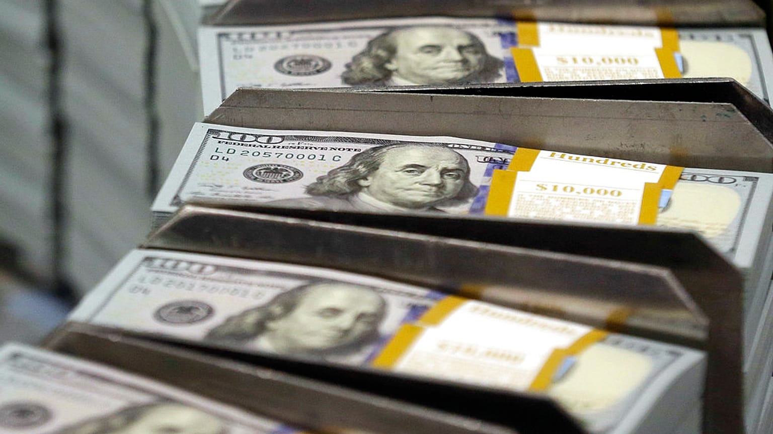 Güney Kore, İran'a ait 6 milyar dolarlık fonun İsviçre'ye transferine başladı