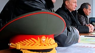 Az elnök és védencei (1) Geraszimov (2) Sojgu