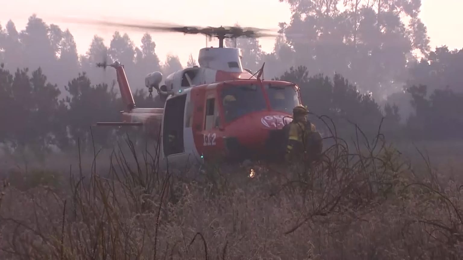Tűzoltó helikopter Tenerifén 